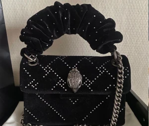 Kurt greiger väska - Säljer nu min älskade Kurt greiger väska❤️ bilderna är lånade från den gamla ägaren❤️ topp skick!! Kontakta vid intresse eller fler frågor❤️