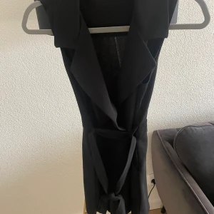 Platsuit  - Aldrig använd endast testad! Storlek S 