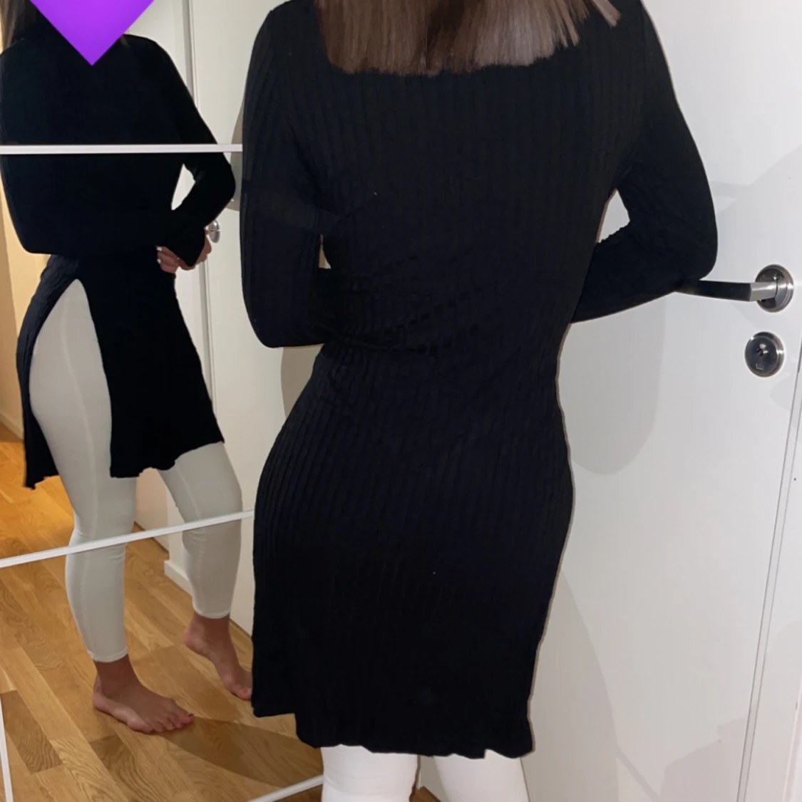 Lång svart tröja med slits  - 90