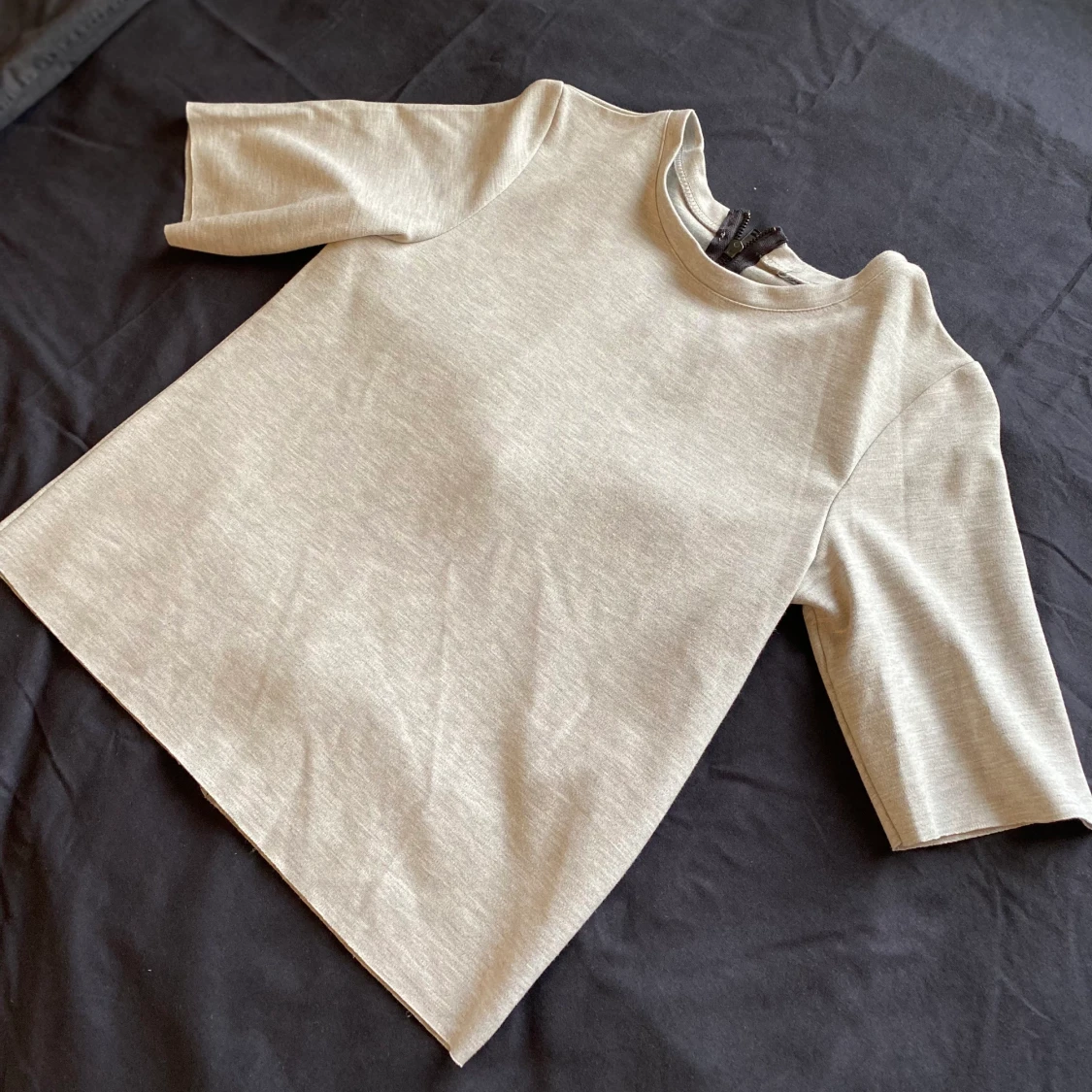 Tröja med dragkedja på ryggen - 90