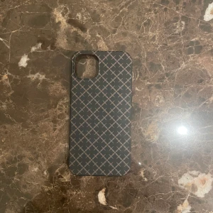 Mobilskal - Säljer mitt helt nya Malene Birger skal pga att det inte passar min mobil:( och dumma jag drog av lappen så det går ej att returnera❤️ 