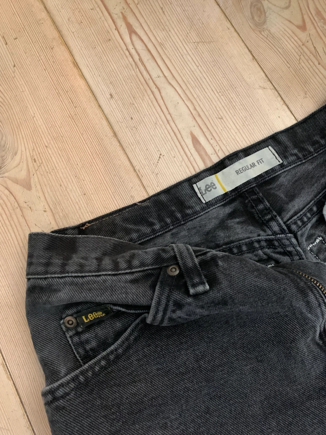 LEE jeans