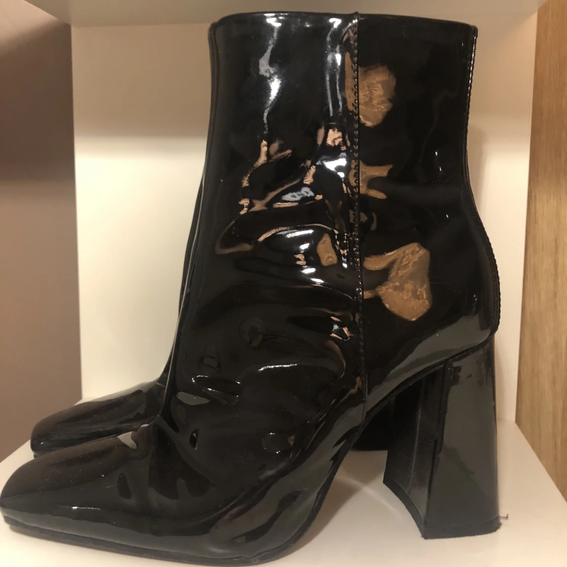 Snygga svarta klackar 