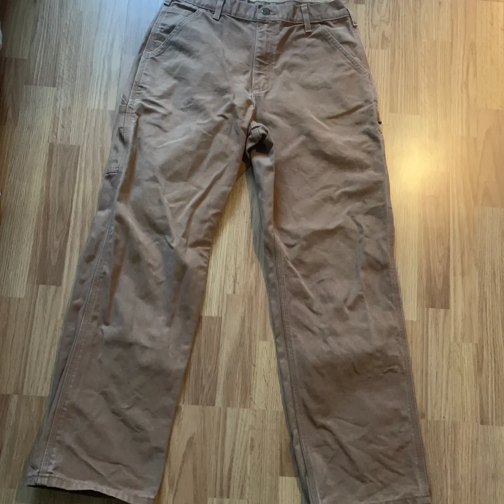 Carhartt carpenter pants, cond 8,5/10, size 32/31. Jeans & Byxor.