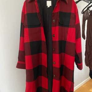 Jacka - Helt ny oandvänd jacka 