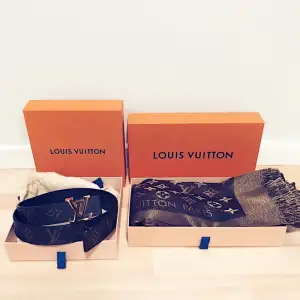 Louis Vuitton skärp: en hel svart sida och en brun med LV märken,  båda sidor kan användas,  Mått: 33.5x 11.8  Pris: 4000:-        Louis Vuitton scarf- Mått: 142x142 Pris: 5500:-    Köpt på Louis Vuitton i Stockholm, värdebevis medkommer!