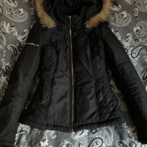 Fin dunjacka äkta päls - Fin vinterjacka äkta päls