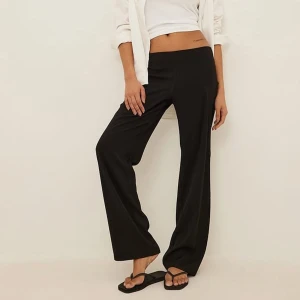 Lågmidjade Kostymbyxor  - Nästan helt oanvända Lågmidjade kostymbyxor 