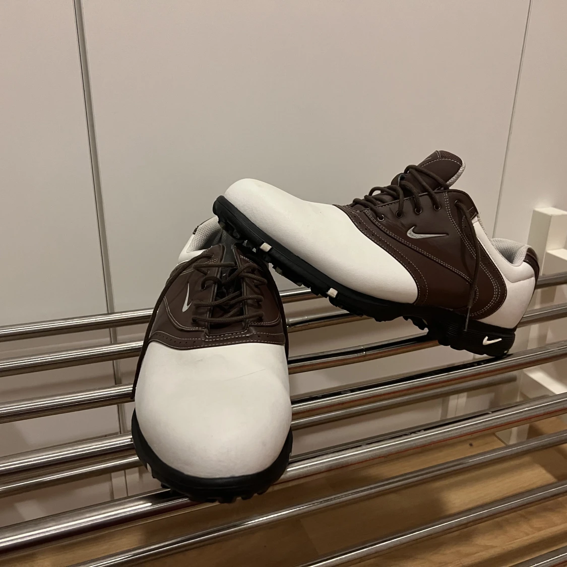 Nike delivery free - 90