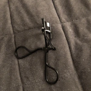 Ögonfransböjare  - Ögonfransböjare från techic, aldrig använt! 