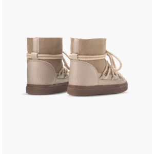 Inuikii - Jag söker beiga inuikiis som är i storlek 39/40 som jag kommer att ge 1000kr för dom🥂💗