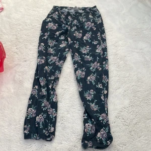 pyjamasbyxor - fina pyjamasbyxor som aldrig används, säljs ej längre