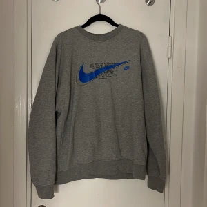Nike long sleeve - Nike long sleeve knappt använd