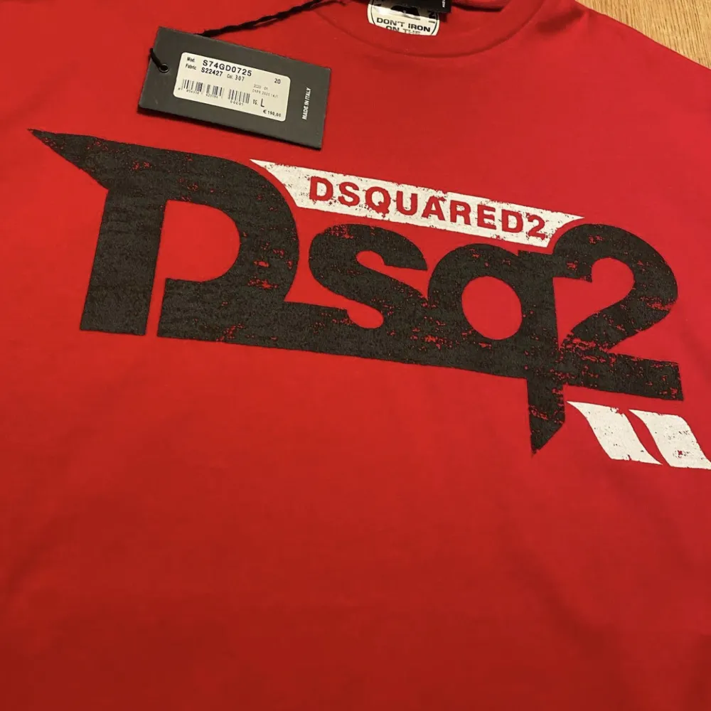 Dsq2 t shirt storlek XL,XXL TOP KVALITE . T-shirts.