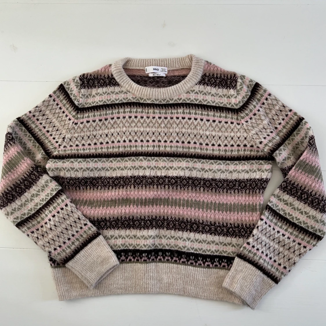 stickad tröja från mango!