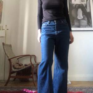  Fina bootcut jeans som ursprungligen är från &OtherStories men jag har köpt dom på Sellpy! 