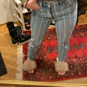 Randig, ljusblåa jeans  - Köpte för 3 år sedan.