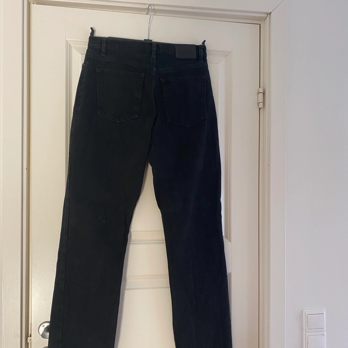 Svarta jeans  - 91