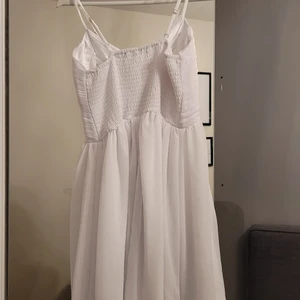 Sommarklänning - Superfin klänning med lite stretch i ryggen & spagettistraps, kan mötas upp (skåne) eller posta, frakt ingår❤
