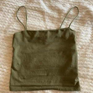 Grönt linne strl xs - Grönt linne från ginatricot. Säljer pga är för litet
