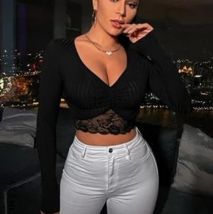 Tröja - Köpt ifrån shein har testat den men inte använt den! Frakt ingår inte 