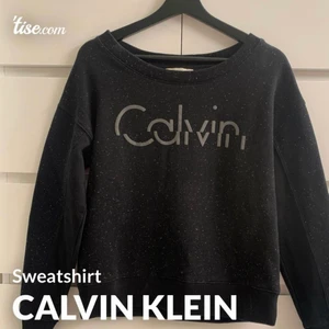 Calvin Klein sweatshirt  - Calvin Klein sweatshirt. Storlek S. Använd ett fåtal gånger. 