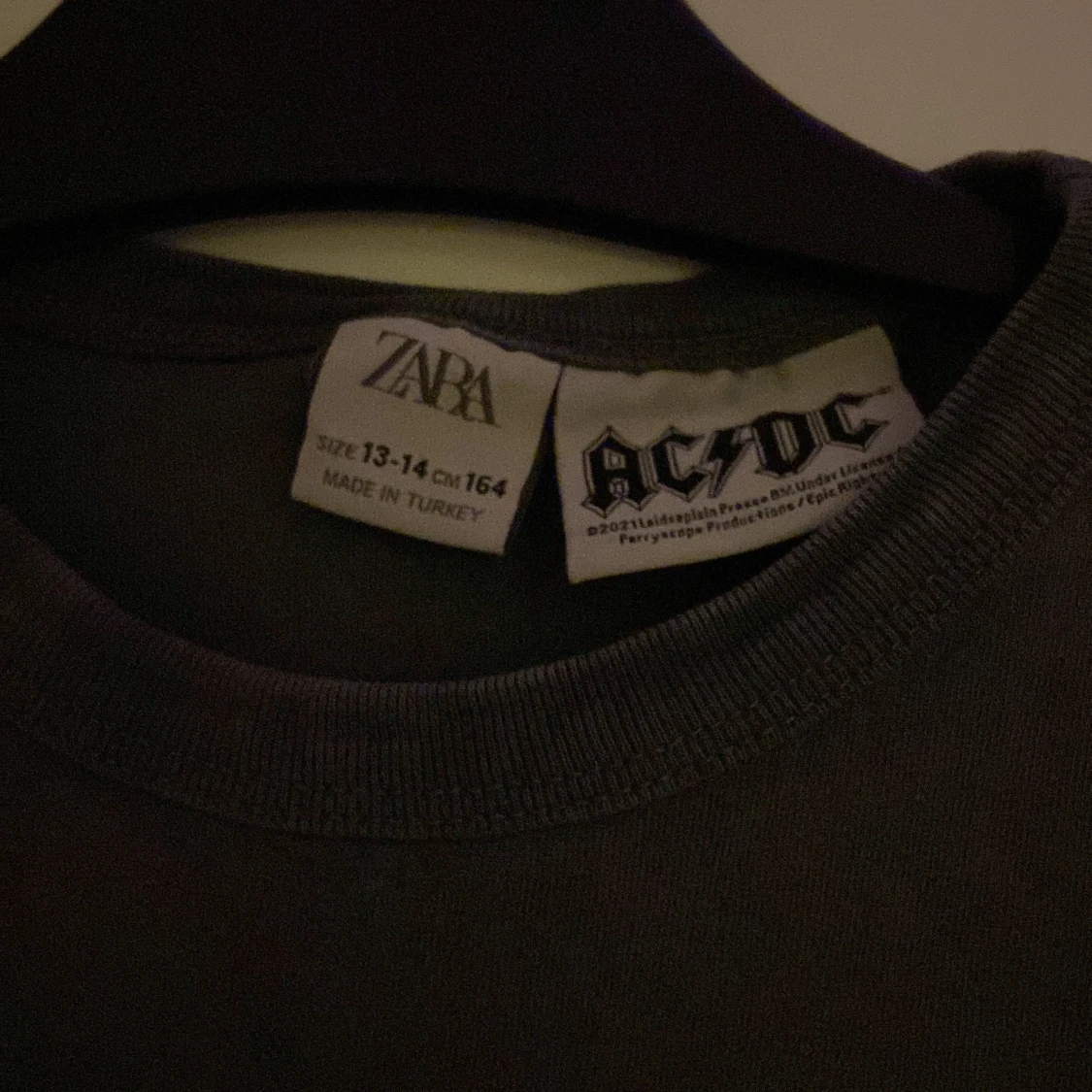 Zara rhinestone långarmad tröja ACDC - 91