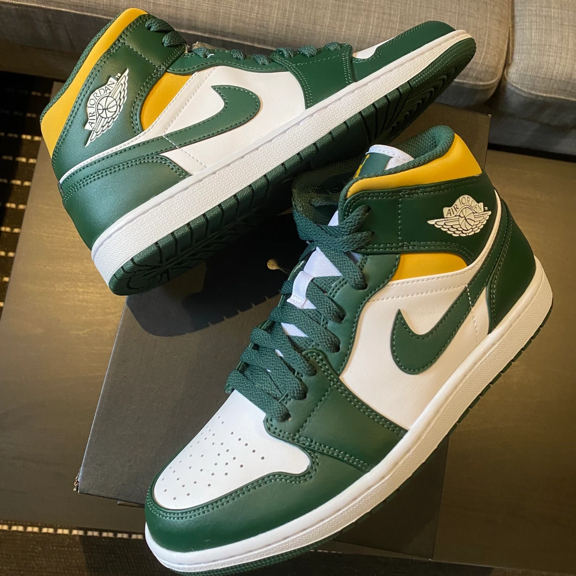Jordan 1 Mid ”Sonics”
