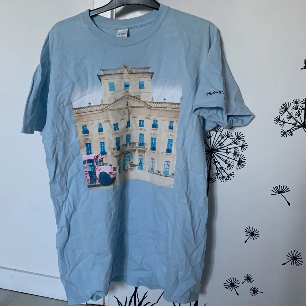 Köpte denna för 2 år sen, men har inte använt den på två år så den är i ny skick!💕. T-shirts.