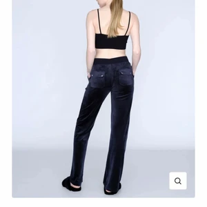Juicy couture  - Säljer dessa juicy byxor💘 