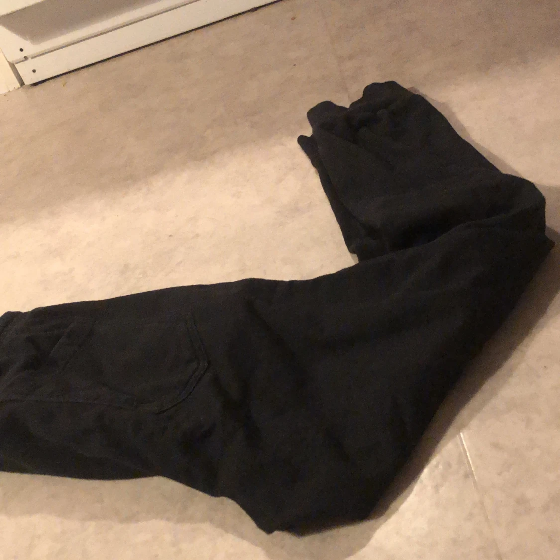 Svarta mjukis byxor från Kappahl  - 90