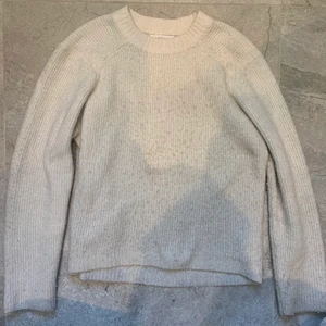 Fin stickad tröja från zara i stl 13-14 men typ xs-s - Jätte snygg