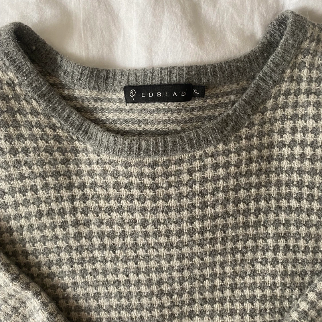 Stickad tröja från Edblad 