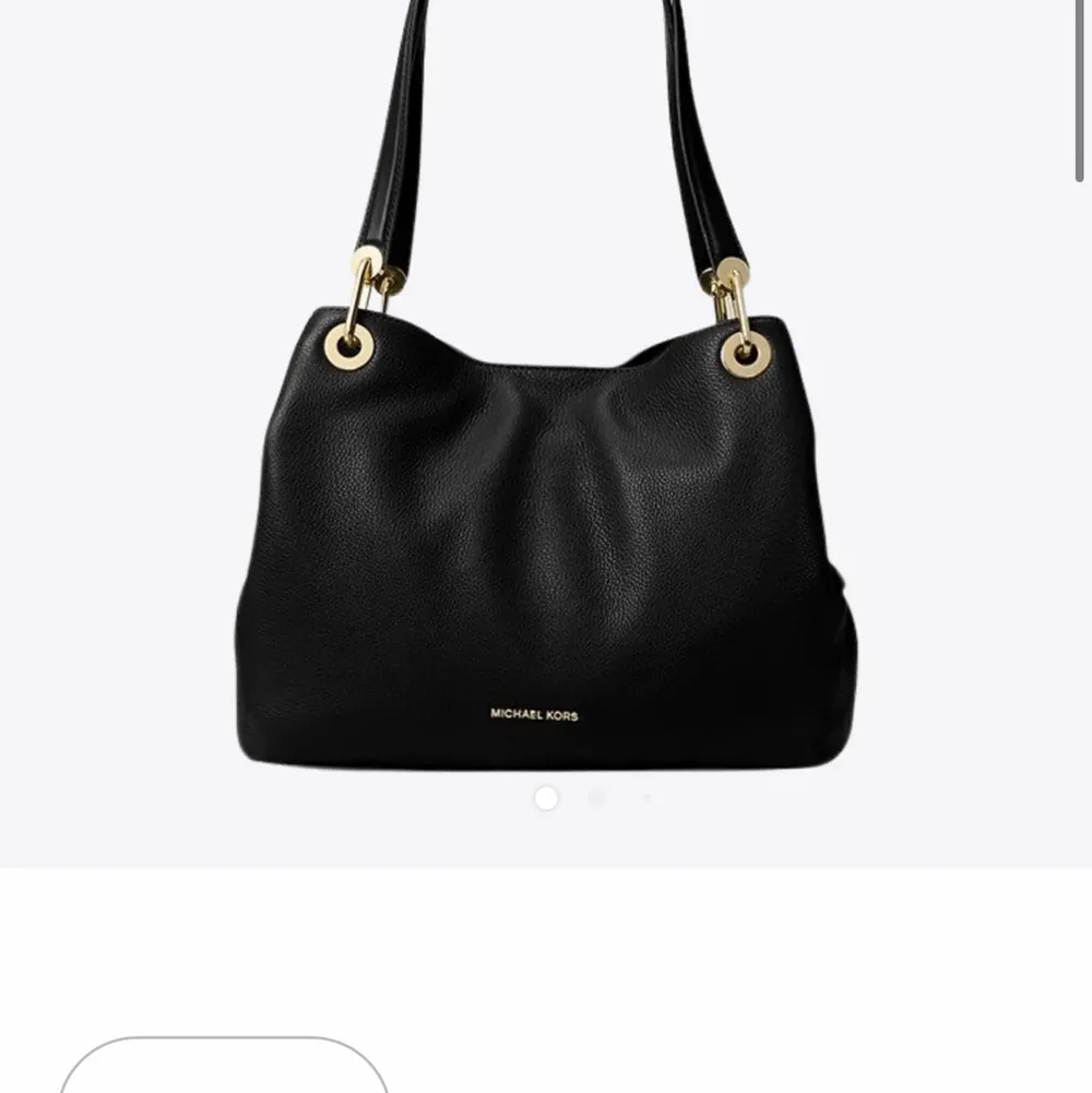 En helt ny meachel kors väska bra för allt orginal pris 3200kr. Laukut & Käsilaukut.
