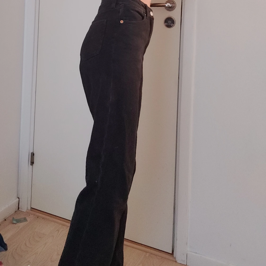 Högmidjade wide urtvättade jeans - 90