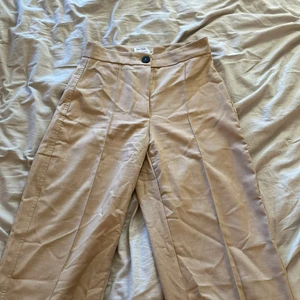 Byxor - Ganska nya byxor! Använd typ 2 gånger