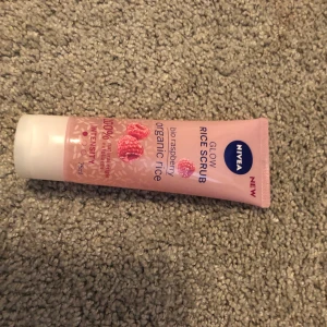 Scrub  - Helt oanvänd nivea produkt 🥰 