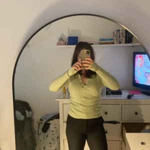 Grön topp  - Mint grön topp från new yorker, bra skick och ej använd 