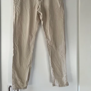 Chinos - Snygga chinos. Kan skickas