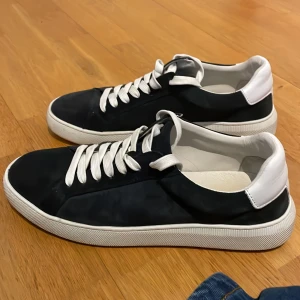 Fina roots skor aldrig använda  - Aldrig använda fina roots skor. Pris kan diskuteras 