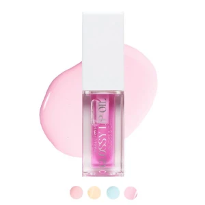 Lip oil - En helt oanvänd lip oil från Makeup Mekka, plasten är kvar. En härlig rosa ton som ger både färg och gloss💞 Orginalpris: 130. Färg: Berry. Kontakta för frågor🫶🏻