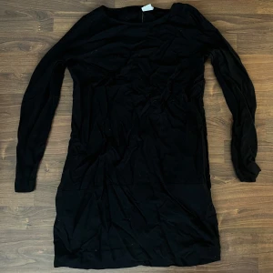 Svart klänning - Fin klänning i storlek S