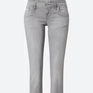 LTB jeans  - Eftertraktade och helt slutsålda. Köp direkt för 600, i modellen Valerie