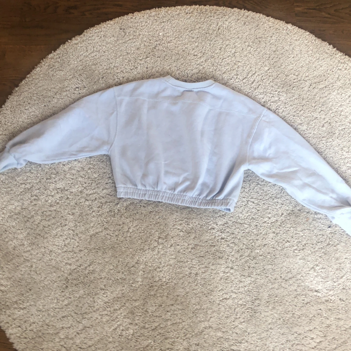  blå tröja med text  - 91