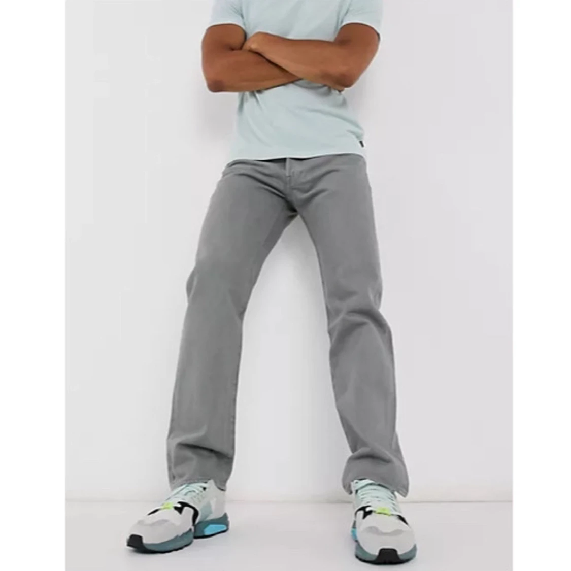 Levis 501 33/32 (något mindre i strlk)  - 90