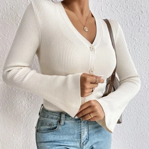 Beige snygg topp - Säljes då den inte kommer till användning 