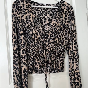 Storlek M men skulle passa S - -