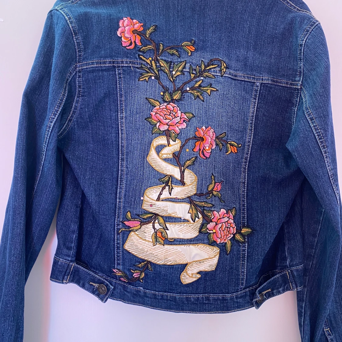 Oanvänd vintage jeansjacka i nytt skick - 90