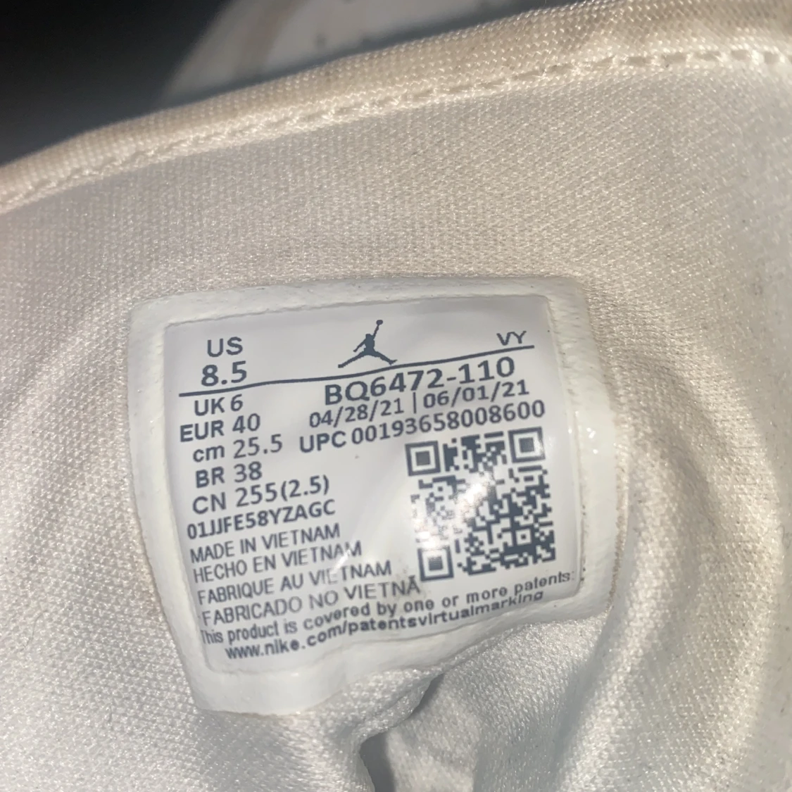 Helvita jordans - 90