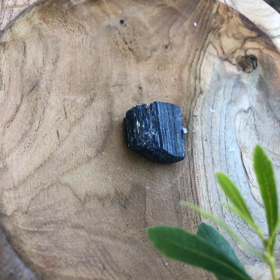 Rå svart turmalin <3